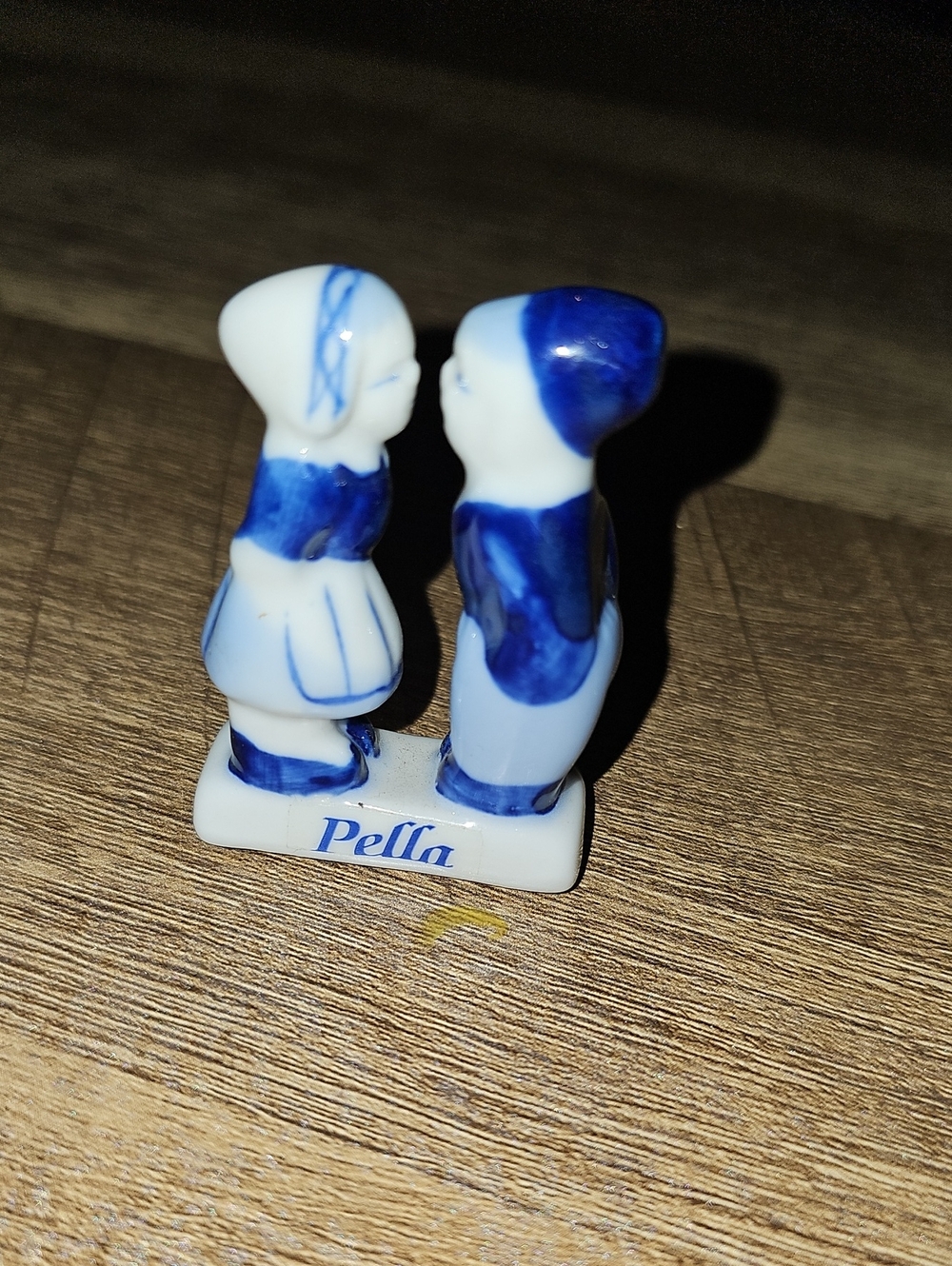 Blue & White Delft-Style Pella Figurine Pair - Miniature Souvenir